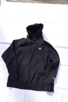 Champion ブラック フード付きパーカー