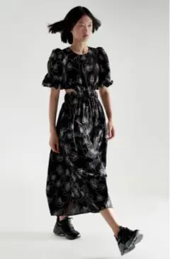 ZARAザラ　ポプリンワンピース　刺繍　背中あき　ロングワンピース　花柄