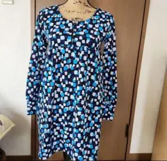 【値下げ】a.v.v standard 青と白の幾何学模様 長袖チュニック