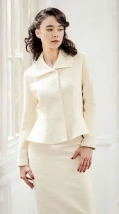 美品 近年モデル 完売JENNE ジェンヌ　ホワイト ペプラムコート Sサイズ 2026年最新】ジェンヌ ペプラムの人気アイテム - メルカリ