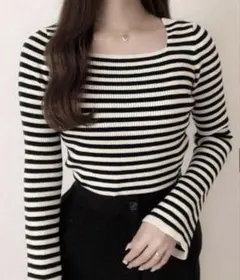 グレイル　ボーダー柄　スクエアネック フレアスリーブニット　トップス