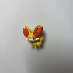 ポケモン　モンコレ　フォッコ　フィギュア