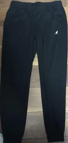 カンゴール　ブラックジョガーパンツ ロゴ付き