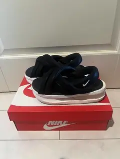 NIKE ISLA sandal ブラック 24cmのサムネイル