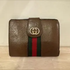 二つ折り財布　GUCCI