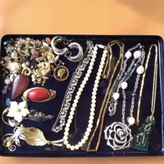 ⭐️遺品・生前整理　アクセサリー　ネックレス　ブローチなど⭐