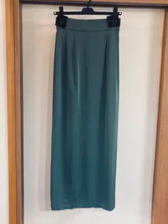 新品未使用　タイトスカート　スリット
