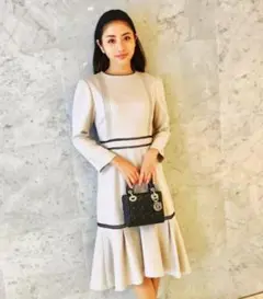 【石原さとみ着用】美品！サイズ38 ユナイテッドアローズ ワンピース 石原さとみ着用】美品！サイズ38 ユナイテッドアローズ ワンピース