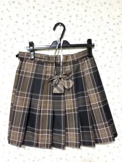 なんちゃって制服　スカート　リボン　チェック　ブラウン