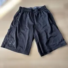 黒 ショートパンツ 裾にほつれあり　バスケ