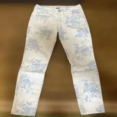 American Eagle 花柄 ストレッチパンツ 6 SHORTのサムネイル