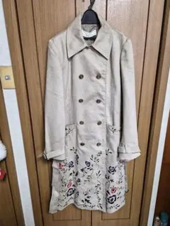 未使用ベージュ 花柄刺繍 ダブルブレスト ロングコート