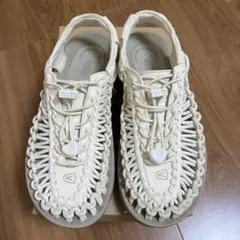 KEEN UNEEK サンダル ホワイト 23.5cm