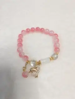 ピンクホワイトビーズチャームブレスレット