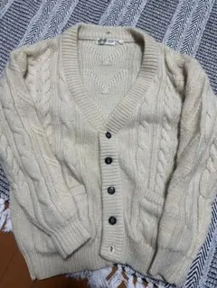 アイボリー ケーブル編み カーディガン