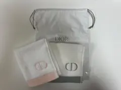 DIOR BEAUTYノベルティ　ハンドタオル２枚セット　巾着付き