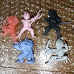 ウルトラ怪獣消しゴム　ウルトラマン英雄集結　5体セット　1