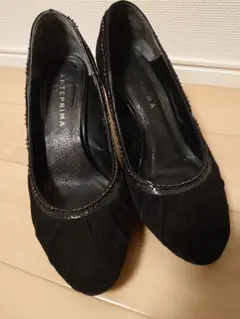ANTEPRIMA ブラックスエードパンプス