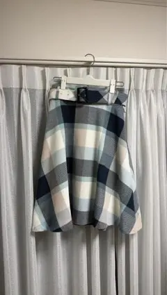 【中古】BLUE LABEL チェック柄 ミニスカート ベルト付きのサムネイル