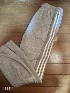 アディダスジョガーパンツ