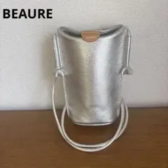 BEAURE シルバーリアルレザー スマホショルダーバッグ　美品のサムネイル