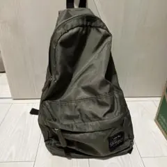 リュック カーキ