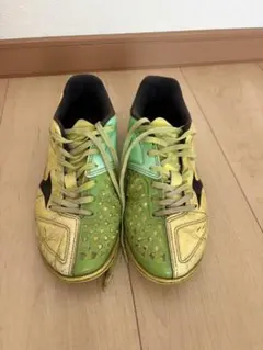 MIZUNO サッカー　トレーニングシューズ 黄緑　幅広　23.0のサムネイル