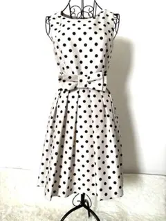 デビュー・ド・フィオレ　ドット柄ノースリーブひざ丈ワンピース　サイズ36