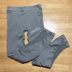 emmi studio ヨガパンツ レギンス グレー サイズ1