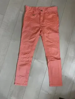 ピンクフラミンゴカラーのパンツのサムネイル