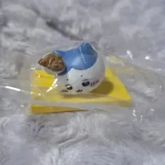 ハチワレ　ちいかわ 松屋　オリジナルフィギュア　鬼辛カレー