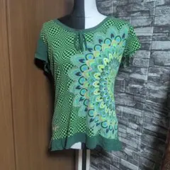 マンダラ柄 半袖Tシャツ グリーン系のサムネイル