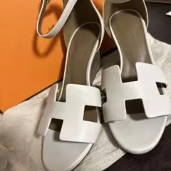 HERMES レザー アンクルストラップ サンダル ホワイトのサムネイル