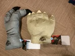新品★ジュラシック・ワールド 恐竜グローブ 2点セット