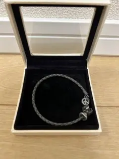 新品】PANDORA ブレスレット レザー ピースマーク チャーム付き - メルカリ