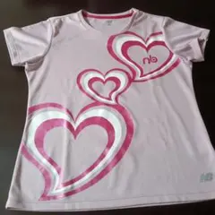 ニューバランス レディースTシャツ ピンク ハート