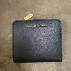 c*e様 【CHARLES&KEITH】トップジップスモールウォレット 二つ折り
