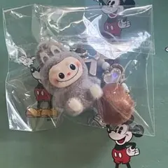 ポンポン付きラブブキーホルダー