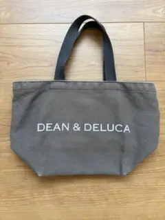 DEAN &DELUCA カーキ　Sサイズ　限定色