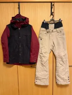 レディース　スノボウエア上下セットSサイズ
