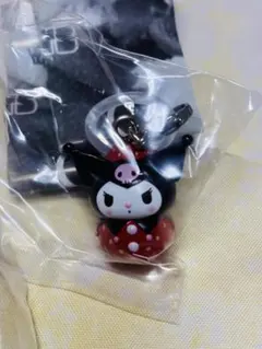 BANDAI 3種セット　サンリオ　いちごめじるし　ゆるっとめじるしアクセサリー