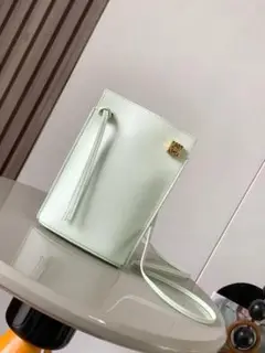ミントグリーン ショルダーバッグ