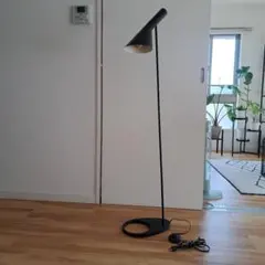 2026年最新】ブラックメタルフロアランプの人気アイテム - メルカリ