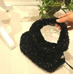 スパンコール装飾 ブラックハンドバッグ　キラキラおしゃれ高級感♥️