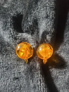 特価！ヴィンテージ　 イヤリング　オレンジ色の樹脂製