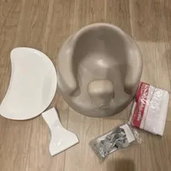 【試用のみ、箱付き】Bumbo ベビーチェア サンドベージュ プレイトレー付き