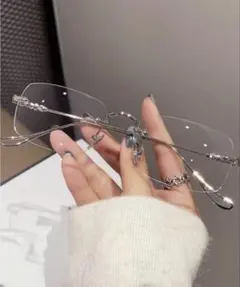 シルバーチェーンデザインメガネ