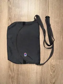 ナイロン ショルダーバッグ 黒