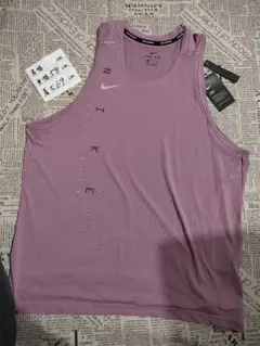 新品タグ付き　ナイキランニング　NIKERUNNING　トレーニングウェア