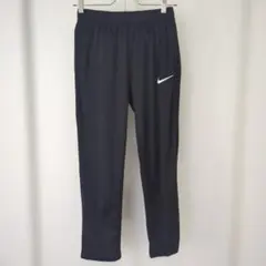 Nike 黒 ロングパンツ